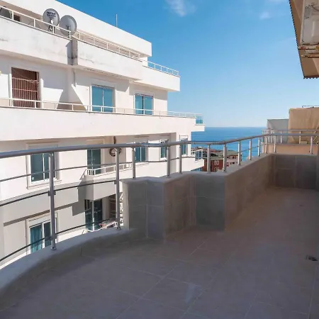 Dream Country 1 Apartment *